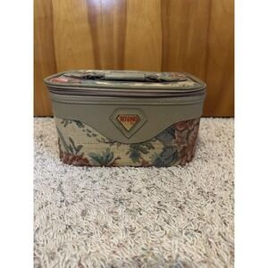 Bovano Vintage Floral Tapestry Makeup Travel Case. Overnight Case. With Handle.